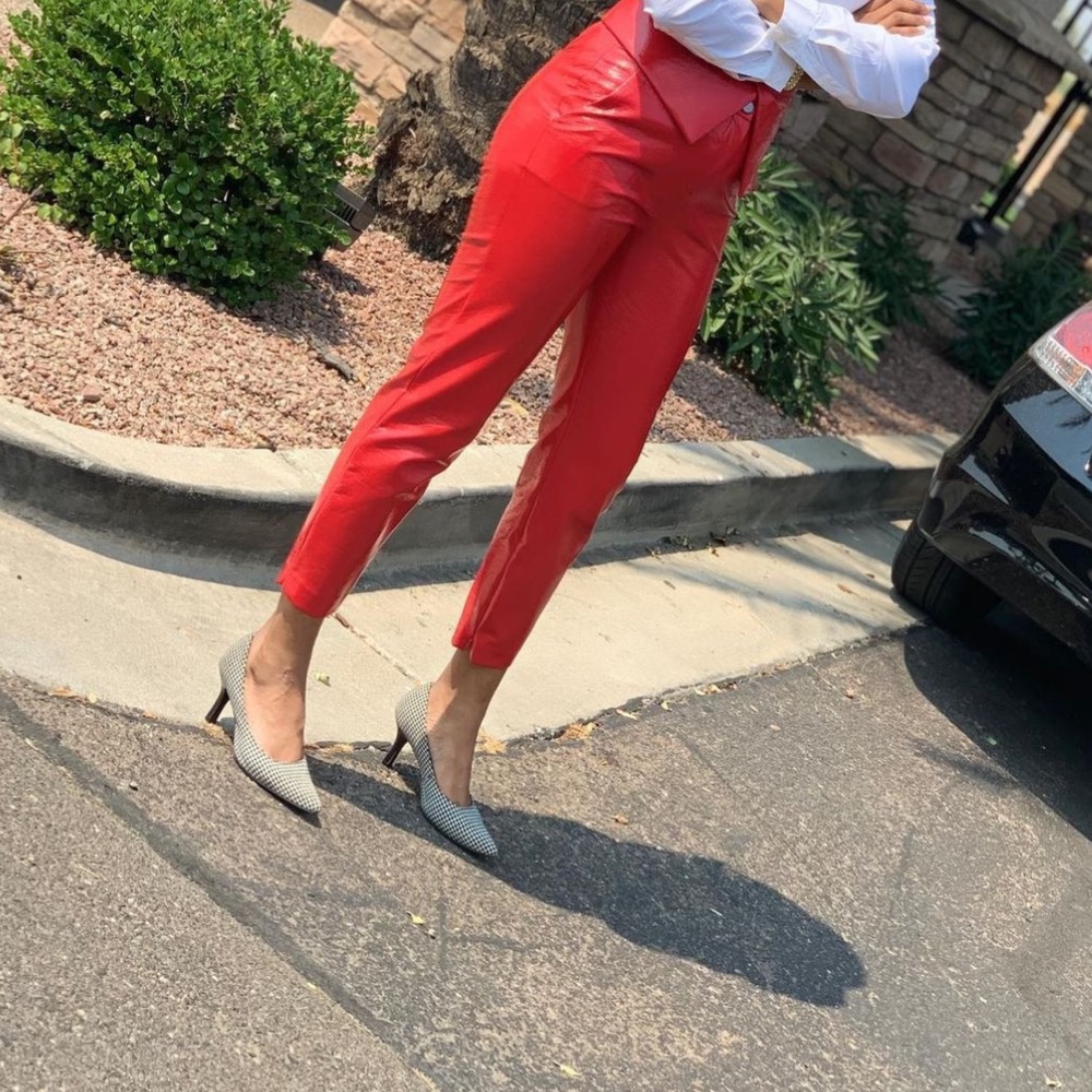 Cuire rouge pantalon